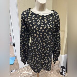 NWOT SIZE M BiBi Elegant Black and Gold Patterned Long Sleeve top